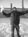 rob in snow b&w.jpg (328508 bytes)